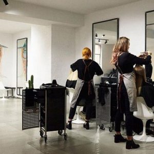 Workplace-hygiene-for-women-hairdressers